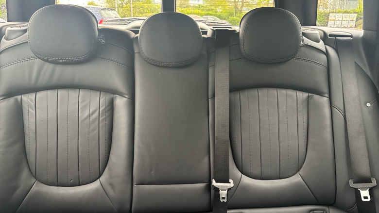 MINI Hatchback 2.0 Cooper S Exclusive 5dr Petrol Hatchback